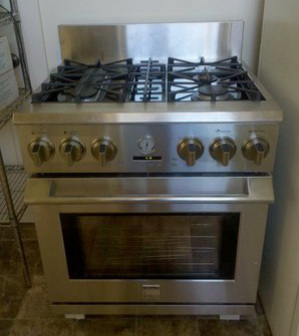 Functioning Stove